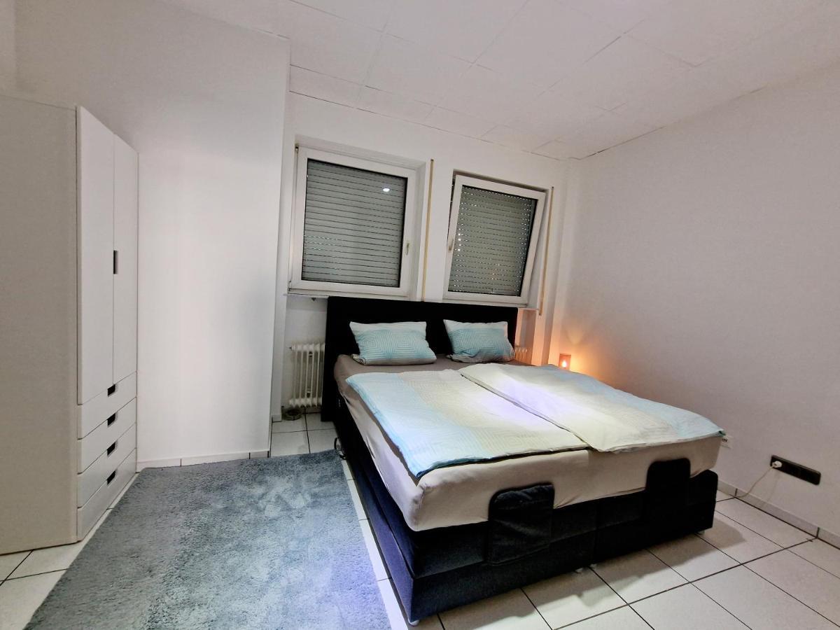Gruppenfreundliches Apartment แฮร์โซเกนเอารัค ภายนอก รูปภาพ