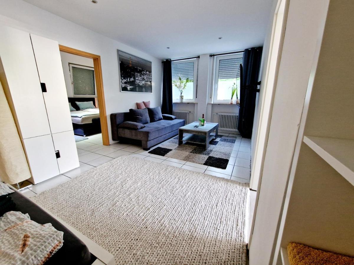 Gruppenfreundliches Apartment แฮร์โซเกนเอารัค ภายนอก รูปภาพ