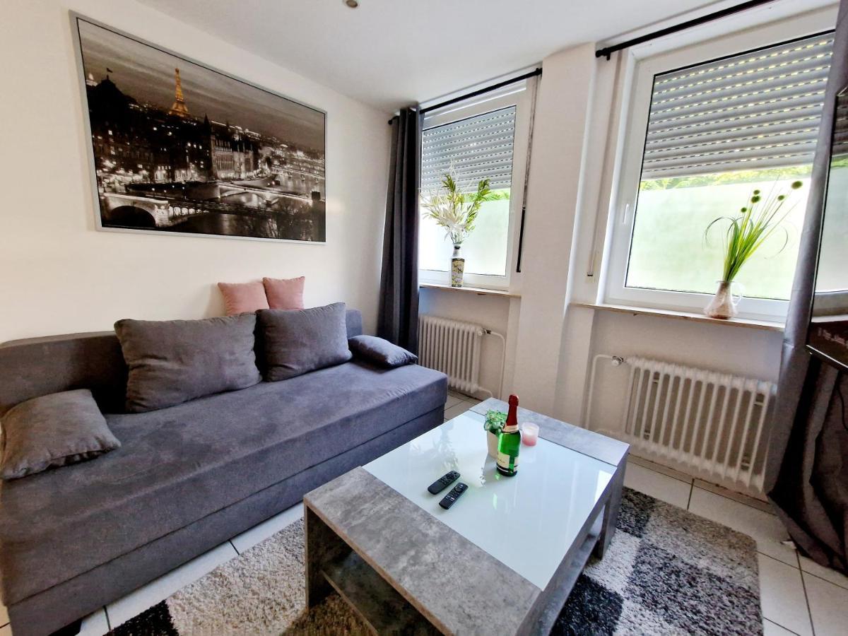 Gruppenfreundliches Apartment แฮร์โซเกนเอารัค ภายนอก รูปภาพ