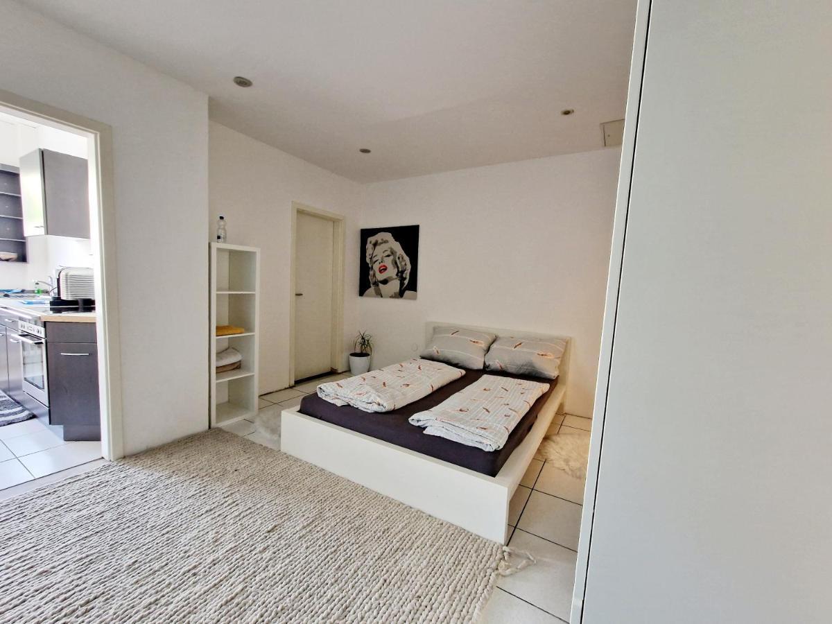 Gruppenfreundliches Apartment แฮร์โซเกนเอารัค ภายนอก รูปภาพ