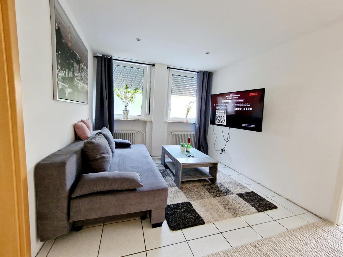 Gruppenfreundliches Apartment แฮร์โซเกนเอารัค ภายนอก รูปภาพ